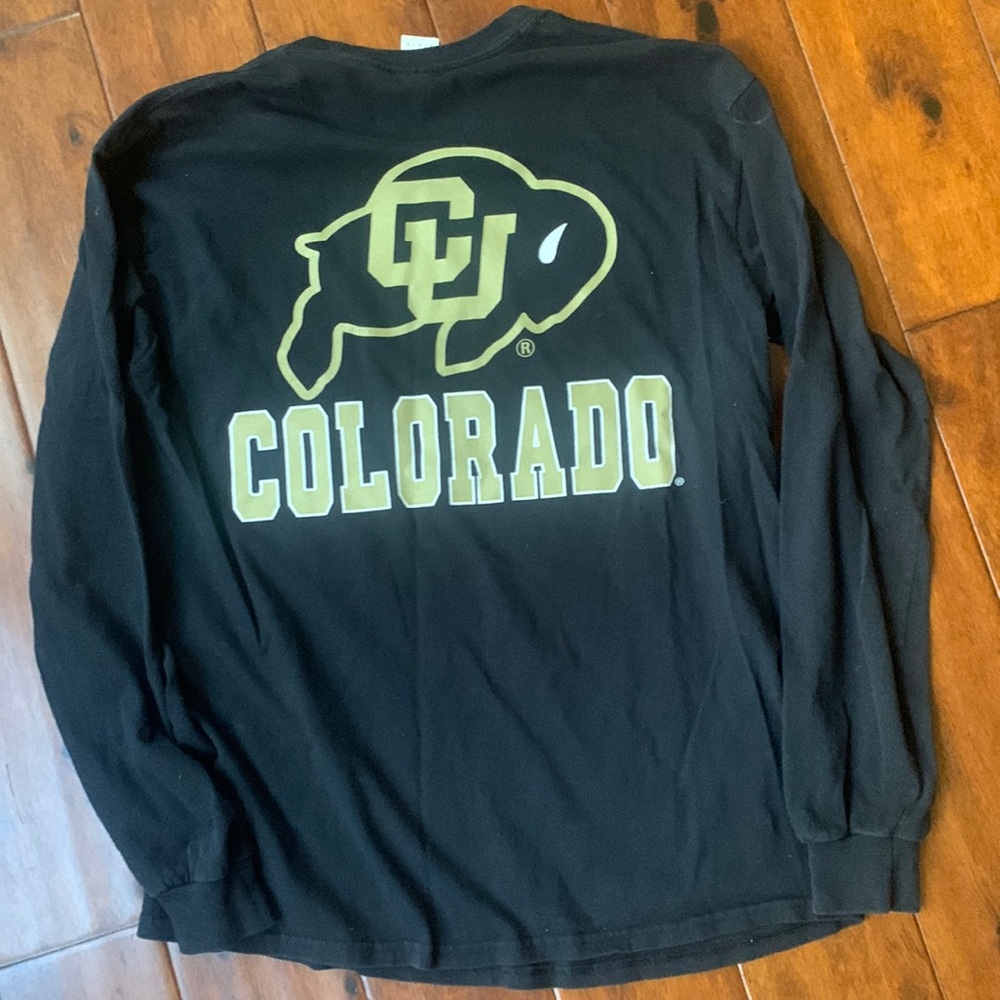 Colorado Buffaloes long sleeve T shirt. Size medium